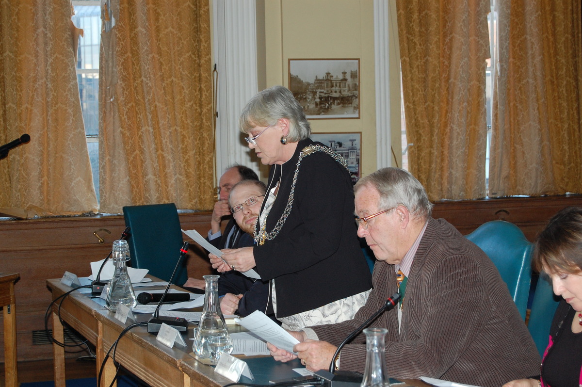 Mayor Cllr Chrissie Hitchcock